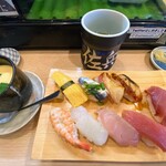 Sahei Sushi - 茶碗蒸しと握り9貫のセットの「まんぷくセット」