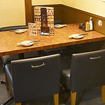 いいとこ鶏 - テーブル席