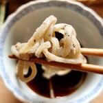 季より - 田舎そばを手繰る