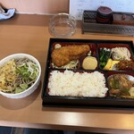 そば処 とう庵 - 日替わり弁当　800円