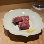 Ama Moto - 紀州和歌山のカツオ ステーキのように皮を粗めに炙って