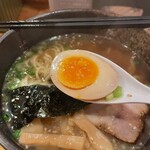 ごっつぉラーメン - 煮卵！