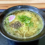 セルフうどん なりや 国分寺店 - かけすぎに注意じゃ…