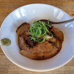 湖麺屋 リールカフェ - 炙り叉焼ご飯　めちゃうま