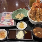 エビフライと定食 うおのぶ食堂 - エビフライ丼1980円