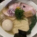 だれやめや - 美しい！