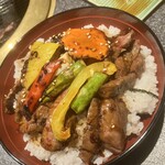 勝野焼肉 - ステーキ丼