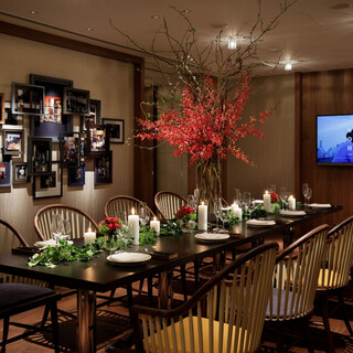 "Perfect for Dining and Parties: Use it in Various Scenarios"