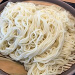 麺屋 鶏ノ湯 - もりそばのように麺が大盛り山盛り！