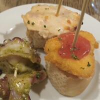 表参道 バッカス - 普通、ピンチョスって食べ易い大きさだけど、これは食べ応えのある見事な大きさです〜(^_-)❤
