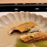 馬車道 大かわ - 中に蓮根餅