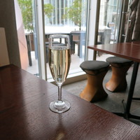 とんかつ & 焼鳥 An - NM CHANDON BRUT MOET HENNESSY DIAGEO　680円/120mlグラス