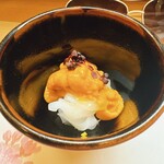 おひげ寿司 日本橋本店 - 墨烏賊雲丹和え