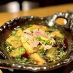 Nihonshu Baru Yusuradou - 鴨の揚げ出し豆腐