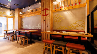 Sushi Kaki Kitasenju Sushi Ebisu - テーブル席 入り口側