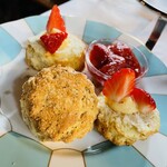 カフェRosa薔薇館 - スコーン皿
