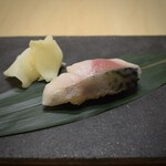 Sushi Mashio - 養さば
                      塩・酢で〆ない生のさばです
                      甘みのある脂が特徴