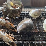 浜茶屋 やましょう - ハマグリ等の海産物を目の前で焼き上げます！