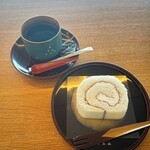 光風 - ケーキセット（米粉のロールケーキ）