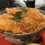 佐渡の魚と村上牛 長岡釜蔵 - 新潟たれかつ丼