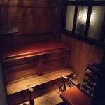 The SG Club - 靴磨きのスペース。サービスあるのかな？