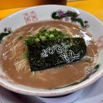 とんこつラーメン よかろうもん - 