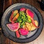 島田料理店 - お食事ができるまでちょっと摘んでてね〜くらいのノリで出てくる弩級サラダ