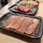 Zerobyou Remon Sawa Sendai Horumon Yakiniku Sakaba Tokiwatei - 旨とろ豚タン。美味し。