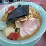 山岡家 - ニンニぐ豆板醤はヘルシーライフ当たり前の取り合わせ