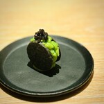 マンサルヴァ - グリーンピースの甘み、オシェトラキャビアの塩味、黒胡麻の香ばしさ。最高♪