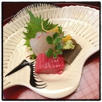 嵯峨野 - お昼のミニ懐石のお造り。おきゅうとが博多らしい。