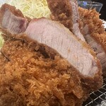 とん汁の店 まるやま食堂 - 綺麗な断面‼️