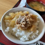 八幡食堂 - 牛すき煮ご飯完成