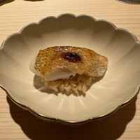 鮨 由う - 