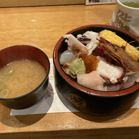 鮨政 西口店 - ちらし具の大盛り　1210円