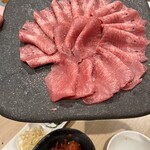 炭火焼肉・にくなべ屋 神戸びいどろ - 