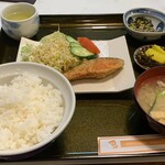 Inadaya - おまかせ定食(鮭フライ)