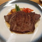 盛盛亭 - 最上級サーロインステーキアップ