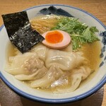 AFURI - 雲呑らーめん 1490円
            全粒粉入極細麺
            塩