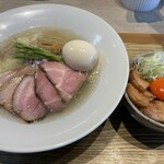 宍道湖しじみ中華蕎麦 琥珀 東京本店 - 