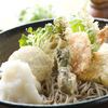 清田庵 - 料理写真:海老と野菜の天ぷらがのった食べ応えたっぷりの天おろしうどん（そば、きしめん）。大根おろしが良く合います。
