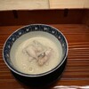 懐石 円相 - 料理写真:大蛤の風味を新玉ねぎが抱き込み、蕗のとうのほろ苦さと対比される