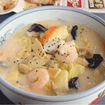 紫禁城 - とろーり海老海鮮ラーメン