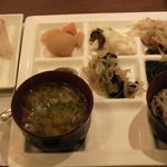 羽釜炊きごはんと美味しいニッポンのビュッフェ ひな野 ららぽーと新三郷店 - 