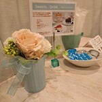 Cafe Crispy - テーブル上にも可愛らしいポップが♬