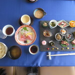 地魚と自然薯料理 海山  - 彩り膳（刺身）