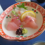 地魚と自然薯料理 海山  - 刺身アップ