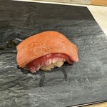 最強鮨居酒屋 やまのや - 13. 握り　鮪のミルフィーユ　頬肉、赤身、トロ