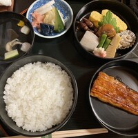 うなぎ秋本 - 三重弁当5,000円　肝吸い別料金