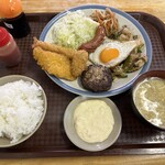 ちゅら浜食堂 - 料理写真:Aランチ　950円